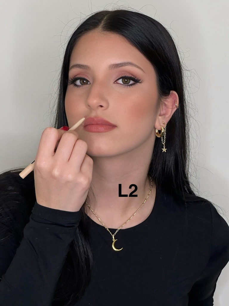 Labial retractable de 11 colores diferentes de alta pigmentación. *veganos y crueltry free* L2