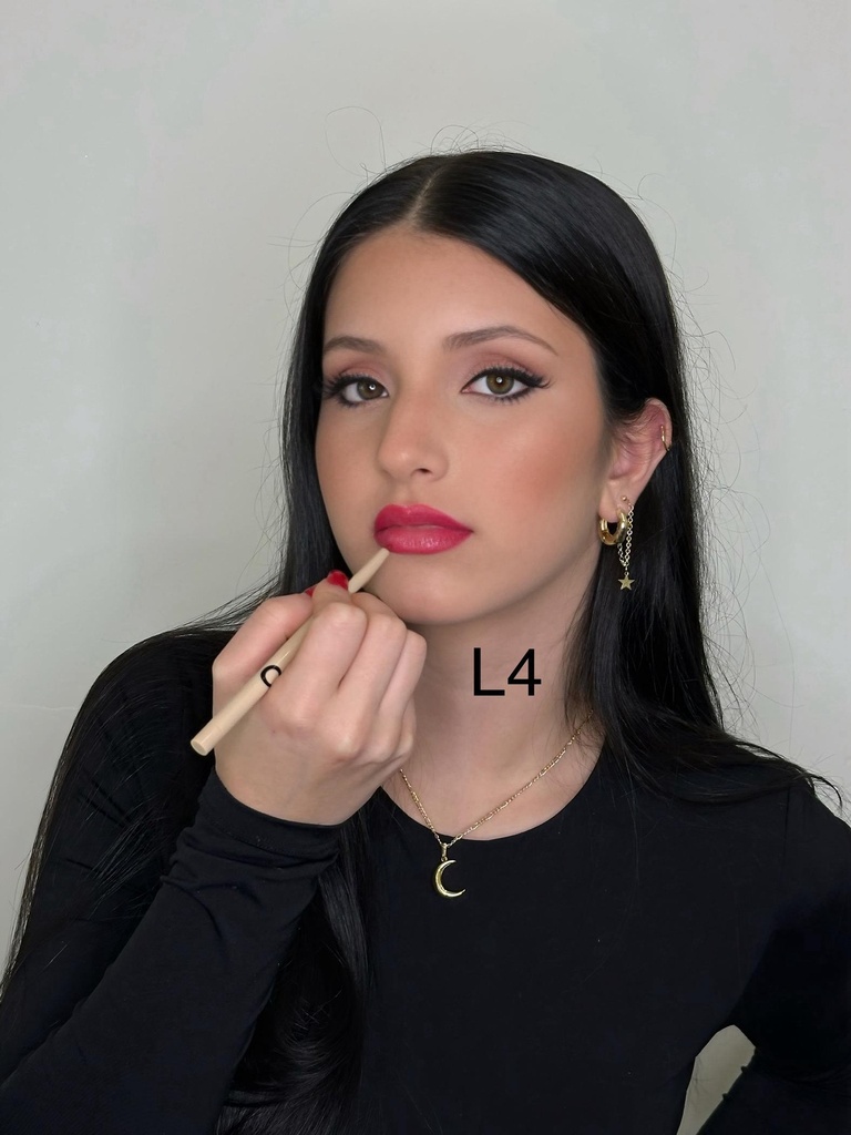 Labial retractable de 11 colores diferentes de alta pigmentación. *veganos y crueltry free* L4